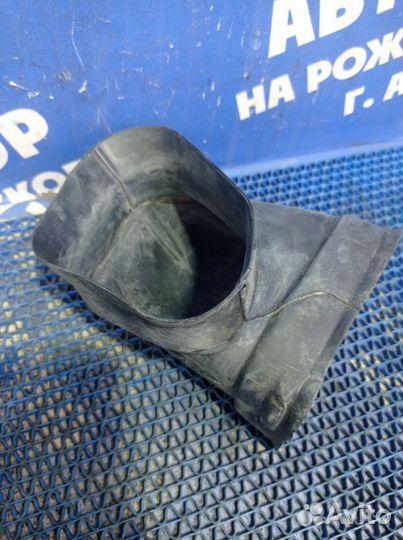 Воздуховод Toyota Carina E седан 3S-FE 1992