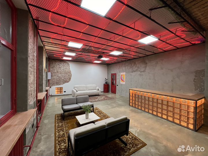 Неоновый лофт 70м2 в центре около набережной