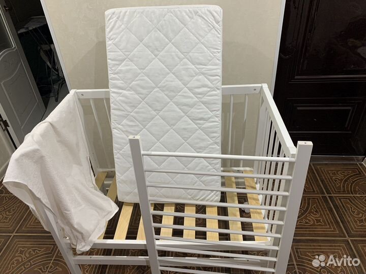 Детская кроватка