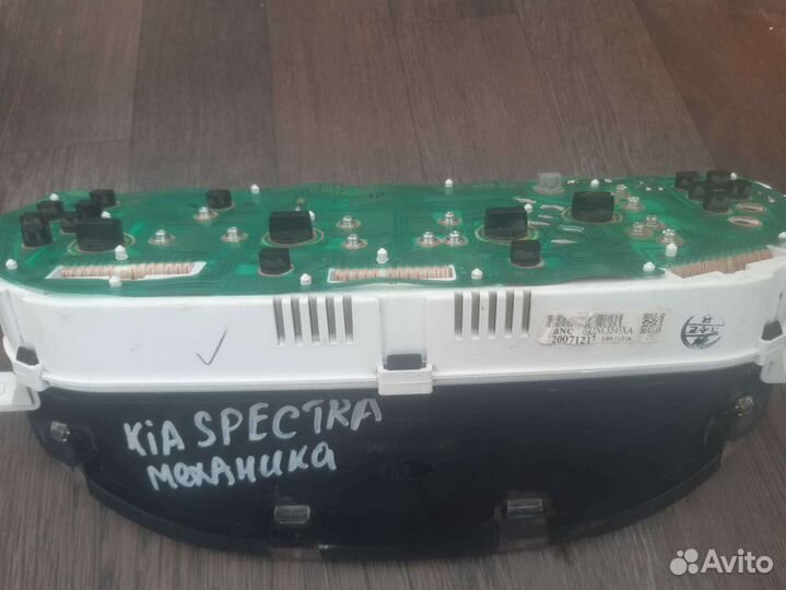 Щиток приборов KIA Spektra
