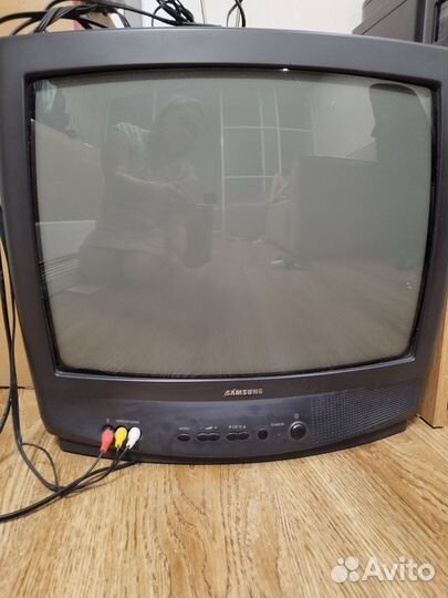Телевизор