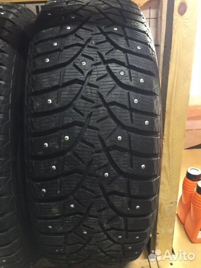 Bridgestone Blizzak Spike-02 SUV 265/60 R18 114T