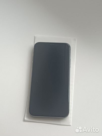 iPhone X, 64 ГБ