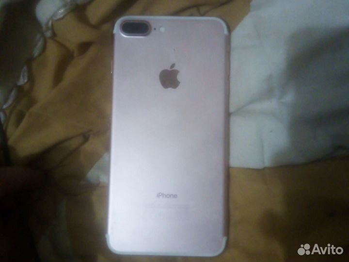 Телефон iPhone 7 plus