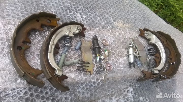 Комплект стояночного тормоза Toyota Camry V40