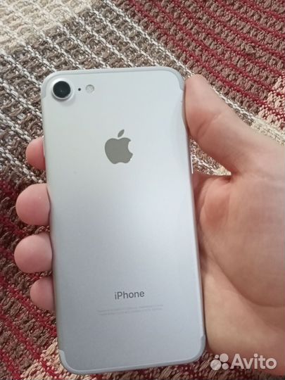 iPhone 7, 32 ГБ