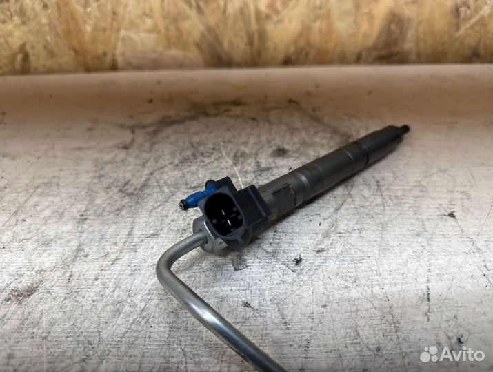 Форсунка топливная Hyundai Santa Fe D4HB