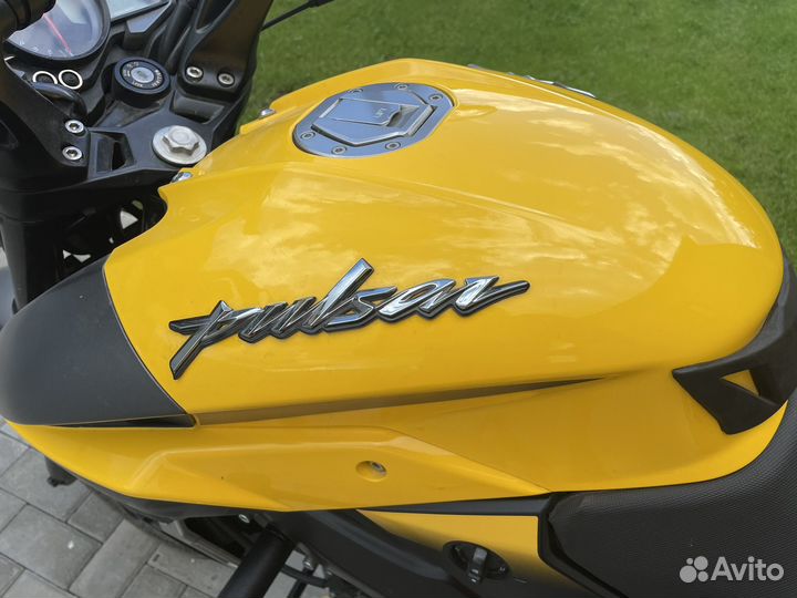 Мотоцикл Bajaj pulsar ns 200