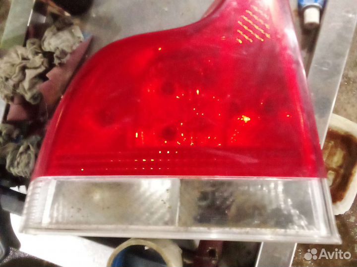 Фонарь задний левый volvo s60
