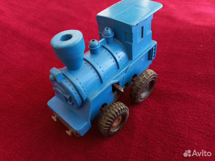 Заводные игрушки трактор и паровоз, СССР, винтаж