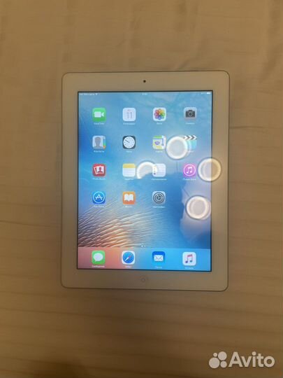 iPad Wi-Fi + Cellular (3-го поколения)