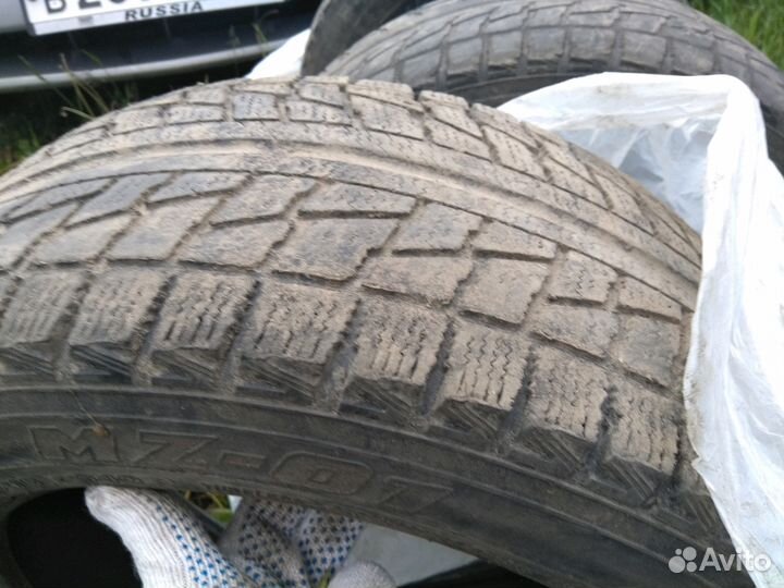 Bridgestone Blizzak DM-V1 225/55 R16