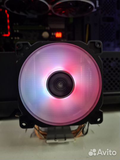 Кулер башня с меняющейся подсветкой для процессора