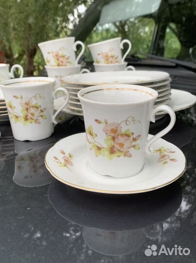 Фарфоровый чайный сервиз