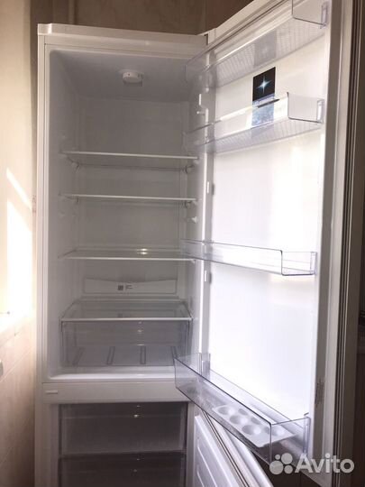 Холодильник двухкамерный новый beko