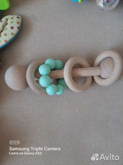 Развивающие игрушки для малыша пакетом