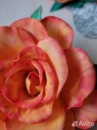 Брошь ручной работы из фоамирана