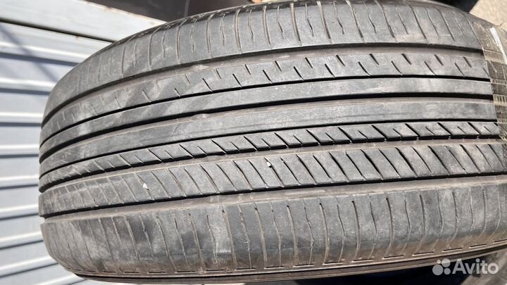 Yokohama Advan dB V552 215/55 R17 94W