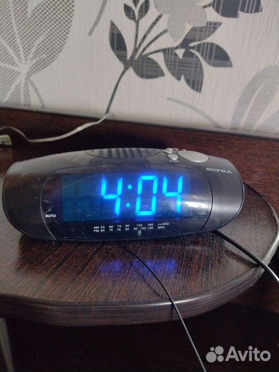 Электронные часы, радио