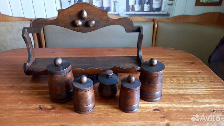 Деревянные полки ручной работы с ёмкостью