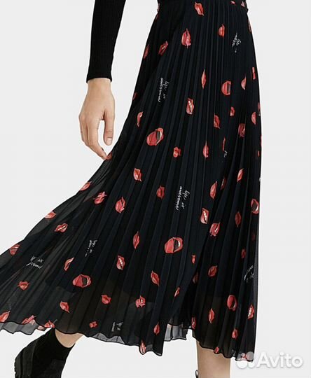 Платье Desigual 42-44 размер вискоза полиэстер