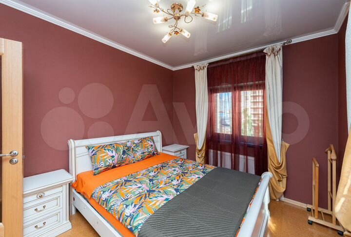 3-к. квартира, 100 м², 4/14 эт.