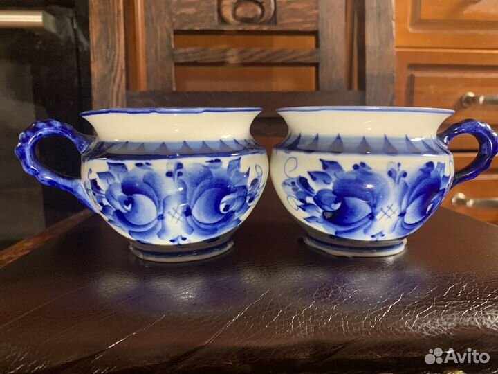 Чашки и чайные пары Гжель