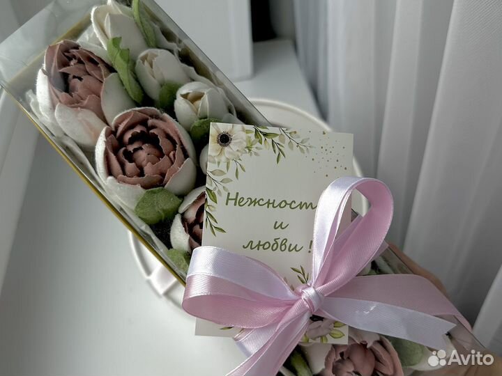 Тюльпаны из зефира в коробке