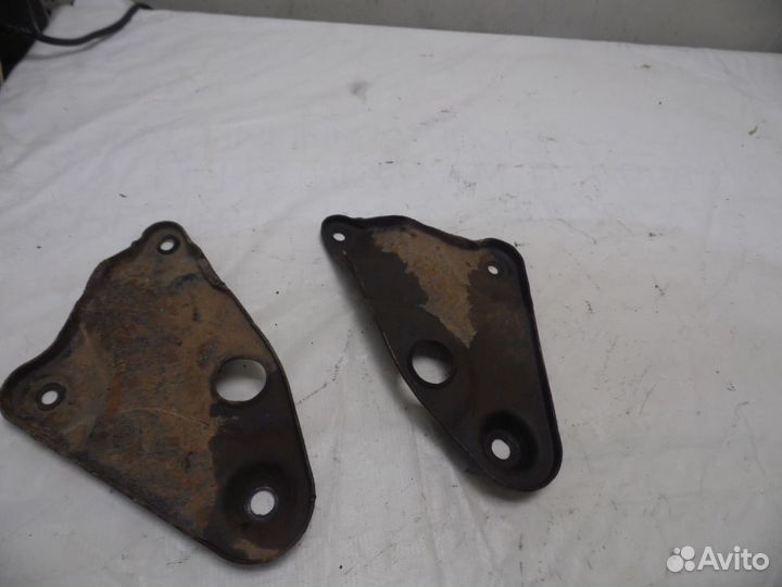 Кронштейн передней балки Hyundai Elantra xd 2000-2