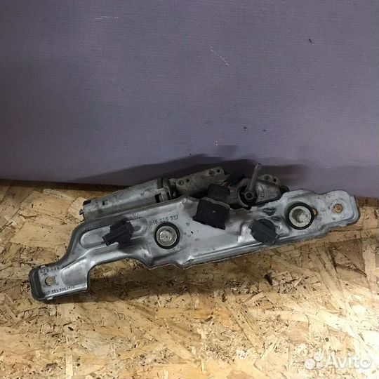 Моторчик дворника задний Volkswagen Golf 1999