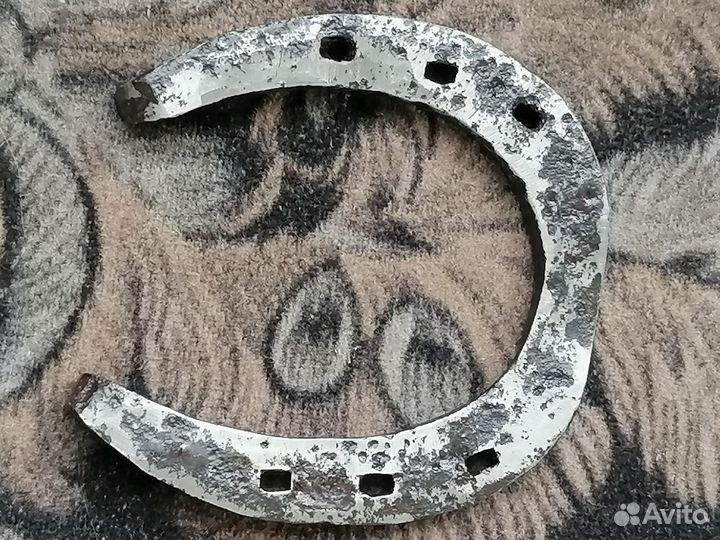 Старинные кованные подковы -на удачу