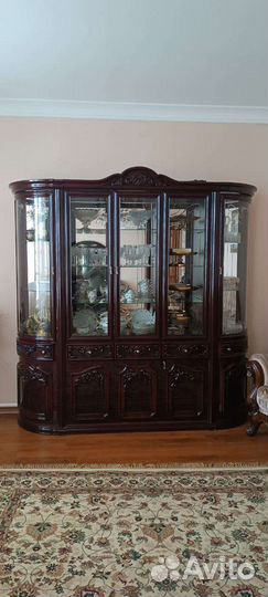 Горка с комодом