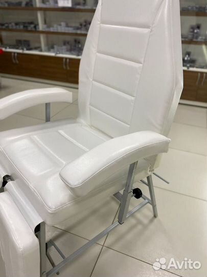 Педикюрное кресло - косметологическое кресло