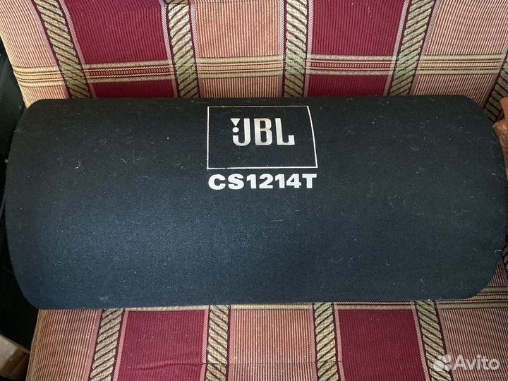 Сабвуфер jbl