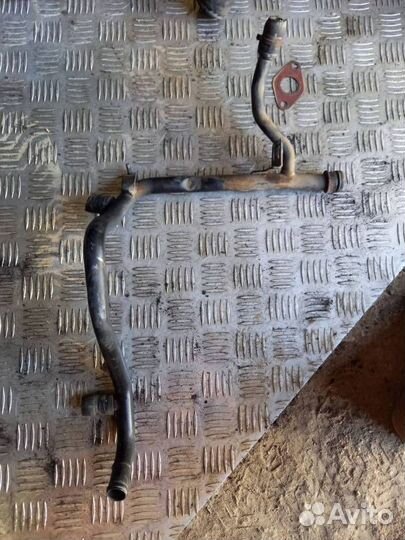 Патрубок охлаждения Volkswagen Golf 4 2000