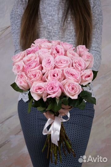 Розы пионовидные 