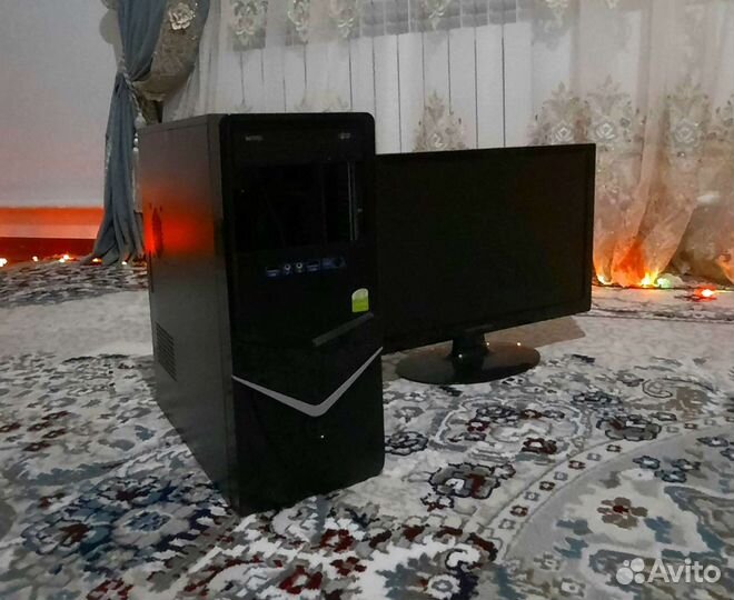 Игровой компьютер с монитором