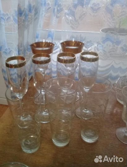 Бокалы,рюмки,кружки,салатники хрустальные и т.д