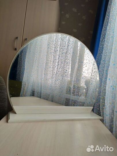 Зеркало для трюмо, белое, 70х63 полукруглое