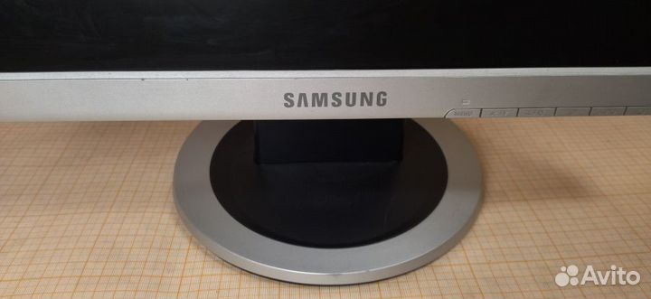 Монитор б/у 17