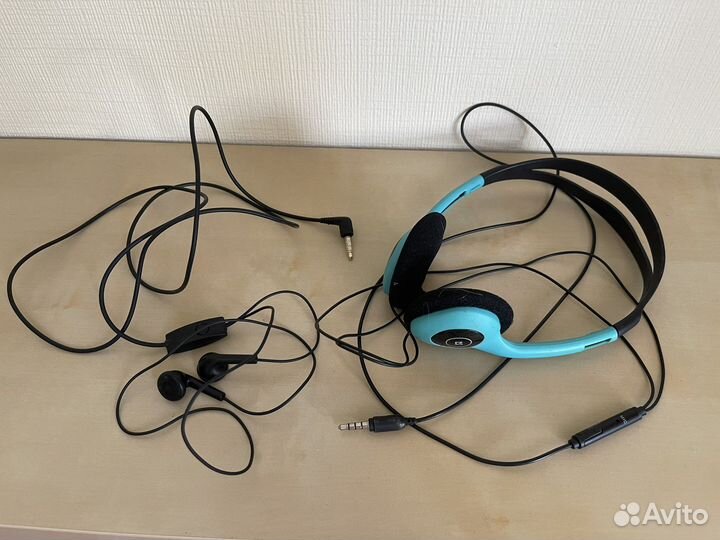 Проводные наушники