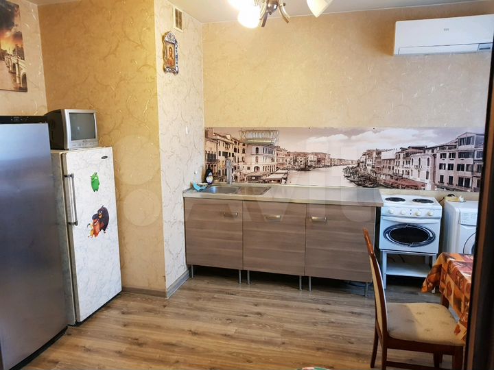 2-к. квартира, 56 м², 4/19 эт.