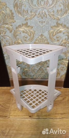 Угловая полка для ванной