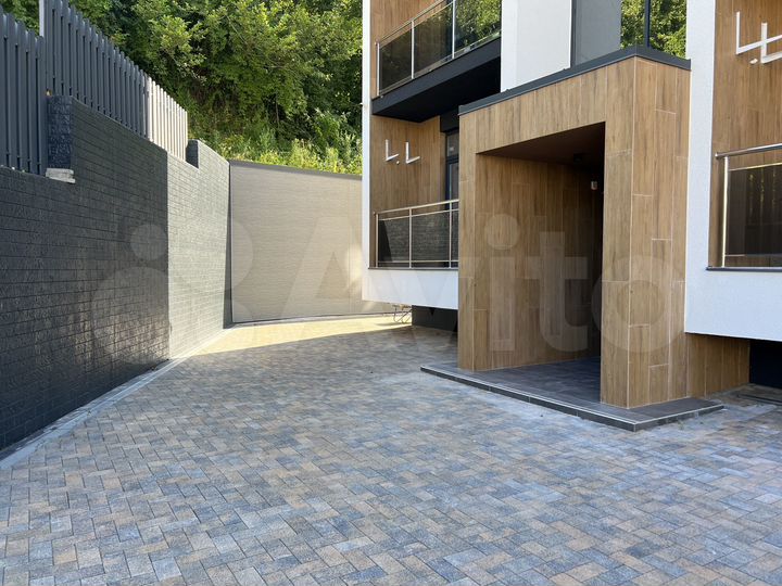 Апартаменты-студия, 27,3 м², 1/4 эт.