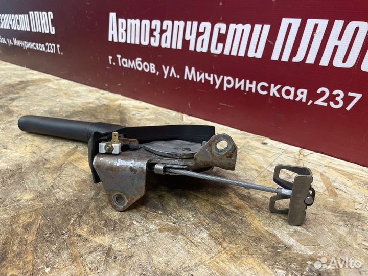 Рычаг стояночного тормоза Renault Logan