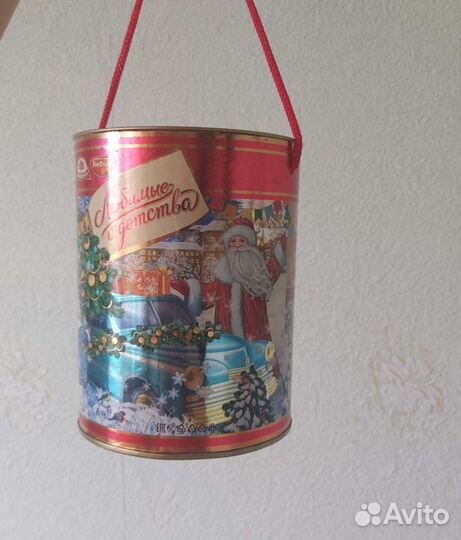 Коробка подарочная новогодняя