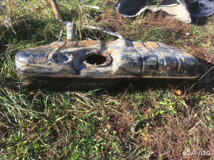 Топливный бак LADA 2110