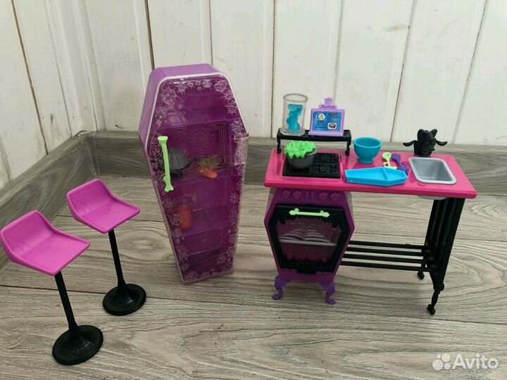 Игрушечная кухня monster high