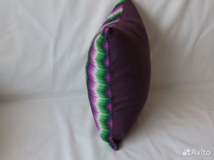 Новая Подушка вышитая