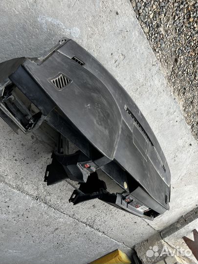 Торпедо со строчкой bmw 5 e60/e61